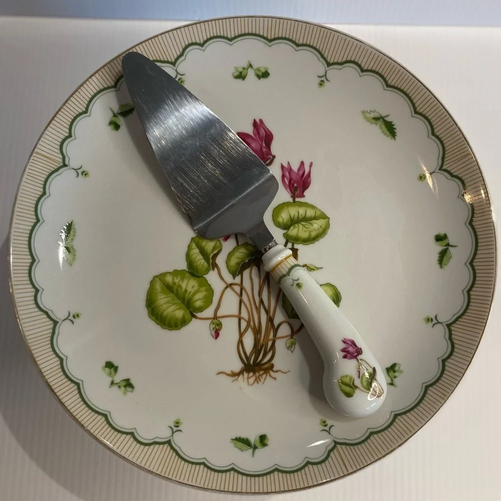 Vintage Georges Briard Mid-Century Victorian Garden Pedestal Cake Stand w/server